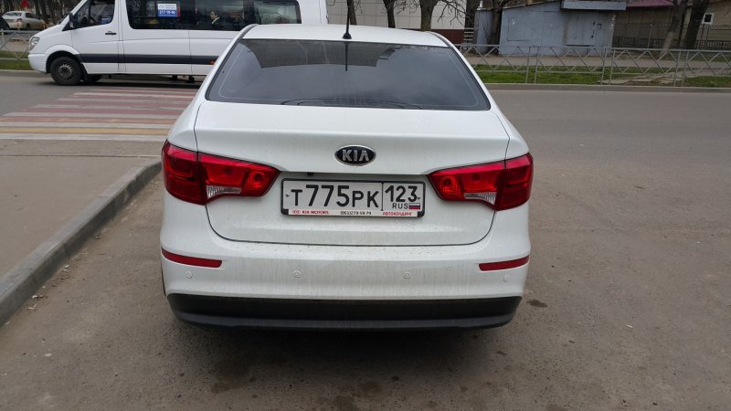 Kia Rio Hatchback багажник