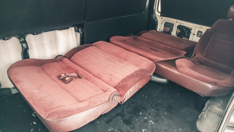 Салон Nissan Vanette largo