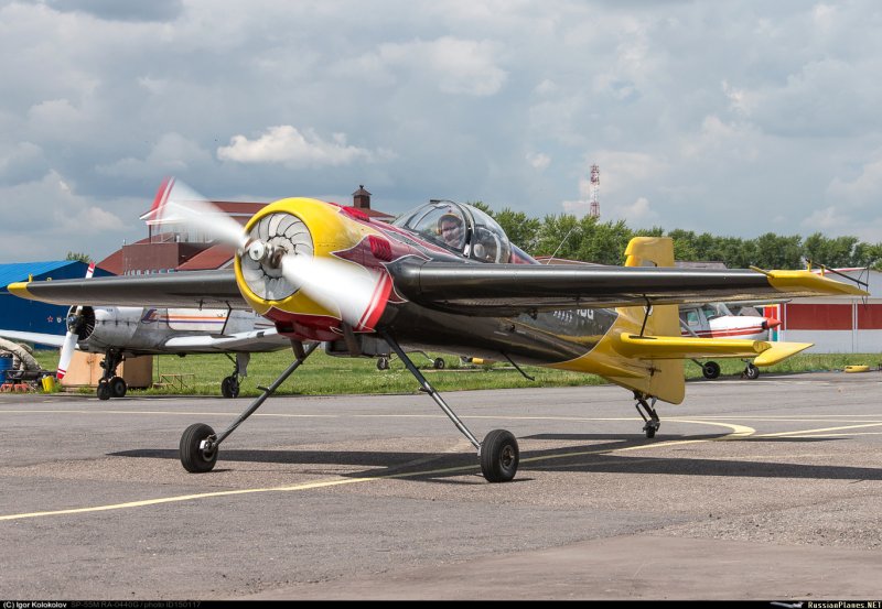 Самолёт як -55м