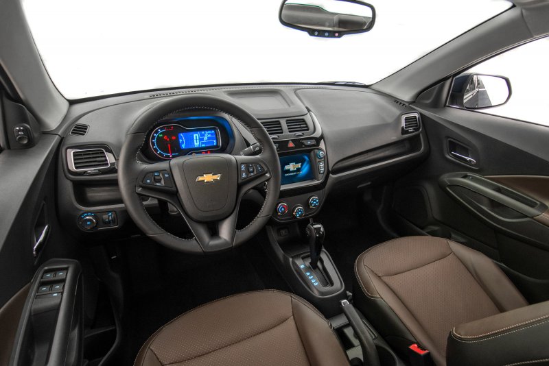 Chevrolet Cobalt LTZ салон