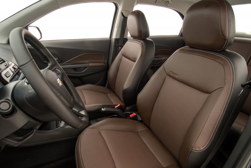 Chevrolet Cobalt салон