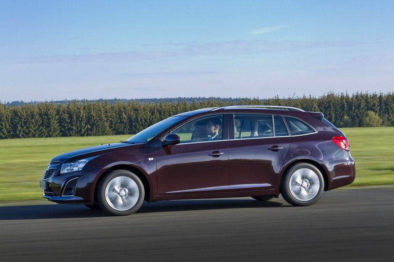 Chevrolet Cruze универсал 2012