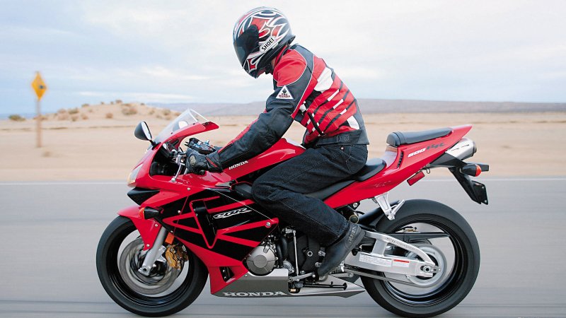 Honda cbr600rr Stoppie