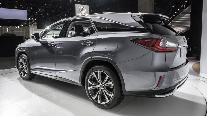 Лексус первый автомобиль