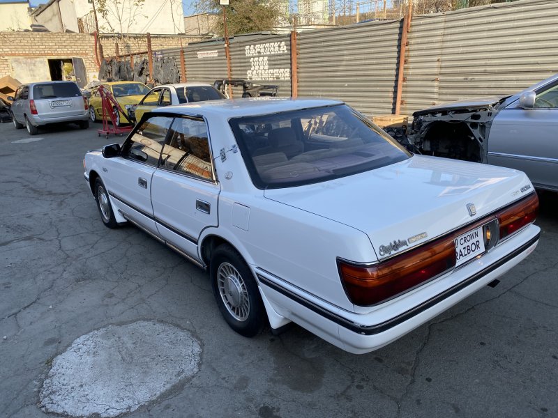 Toyota Crown gs131 Royal Saloon