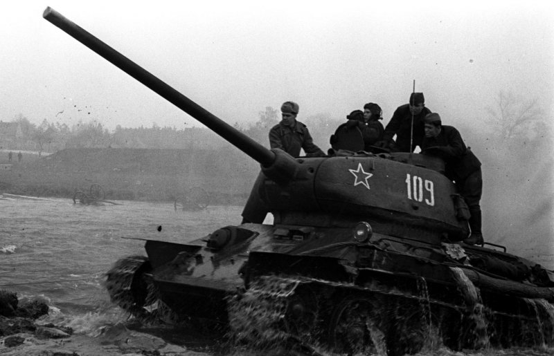 Т 34 85 штурм Берлина