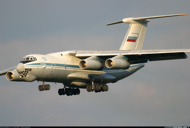 Десантный самолет ил 76