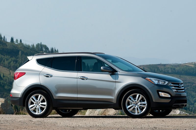 Hyundai Santa Fe 2019 красный