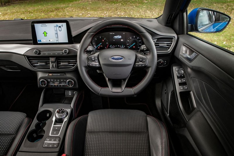 Ford Focus 4 салон