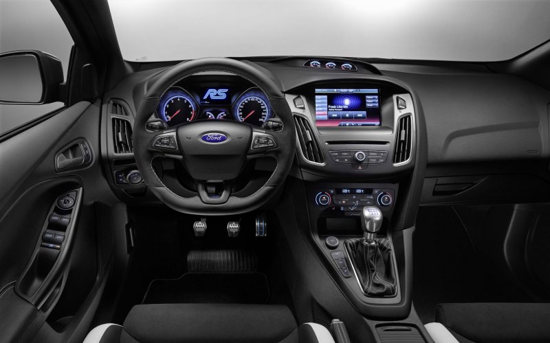 Ford Focus 4 хэтчбек салон