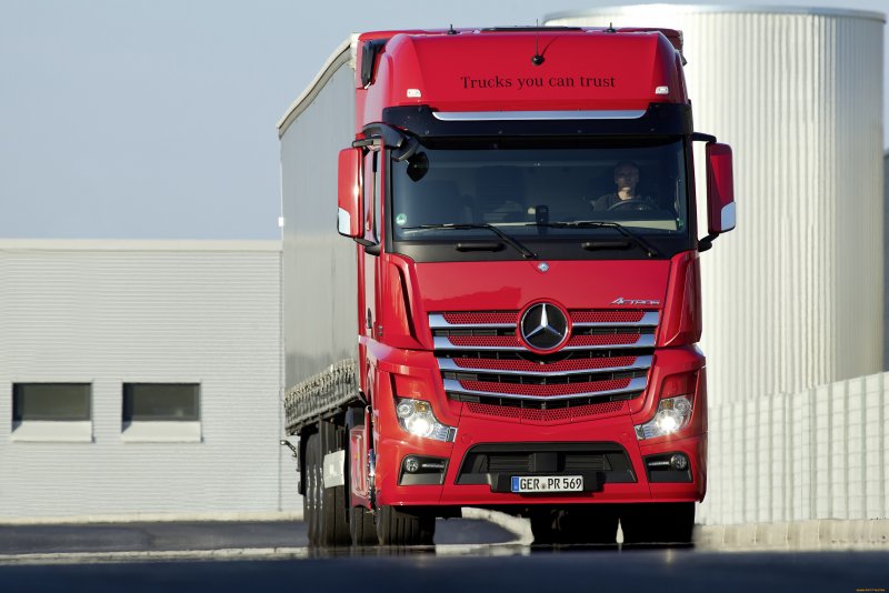 Mercedes Actros 1851