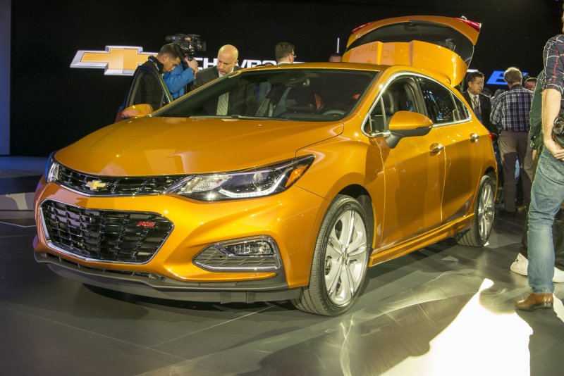 Chevrolet Cruze 2014 хэтчбек