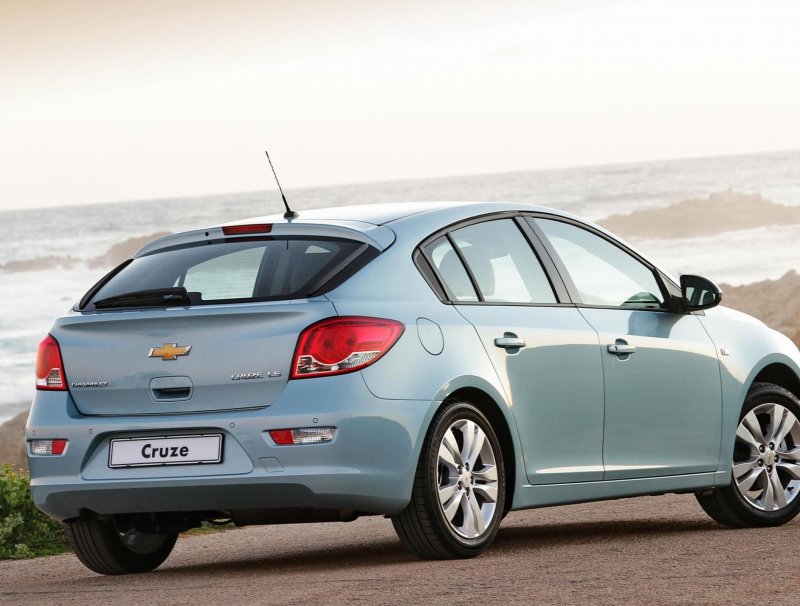 Chevrolet Cruze Hatchback (13-)