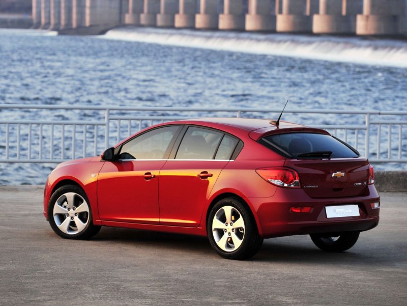 Chevrolet Cruze 2021 хэтчбек