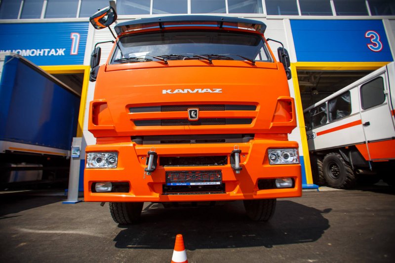 Avd7070 AVD models автомобиль КАМАЗ-54901 С полуприцепом НЕФАЗ-93341