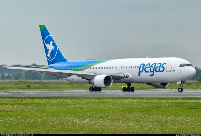 Самолет Боинг 767-300