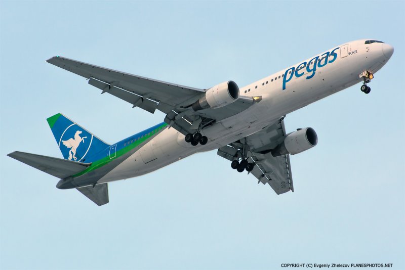 Boeing 767-300er Pegas Fly vqbtq