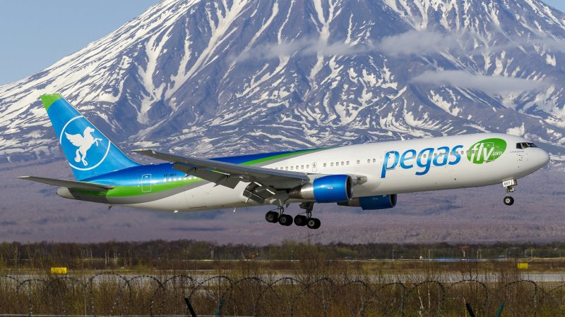 Боинг 767-300 Пегас Флай