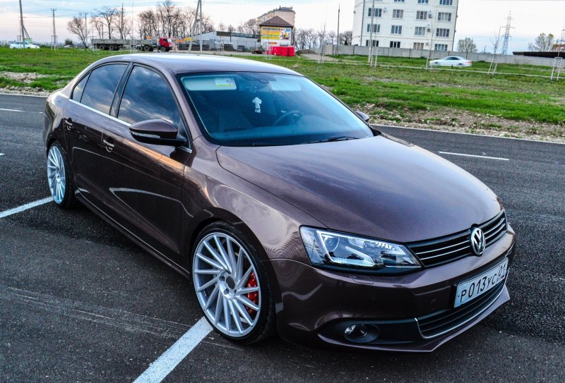 VW Jetta 6 r 20