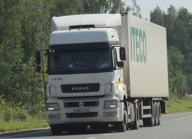 КАМАЗ 5490 контейнеровоз