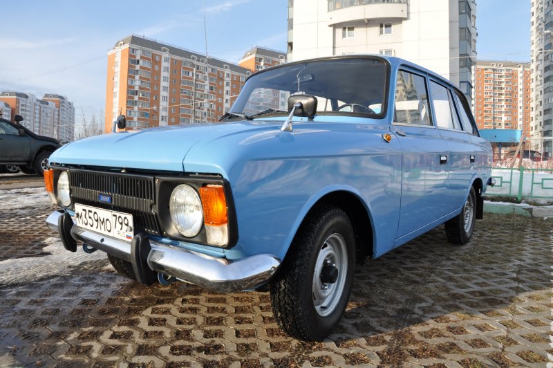 Автомобиль ИЖ 21251