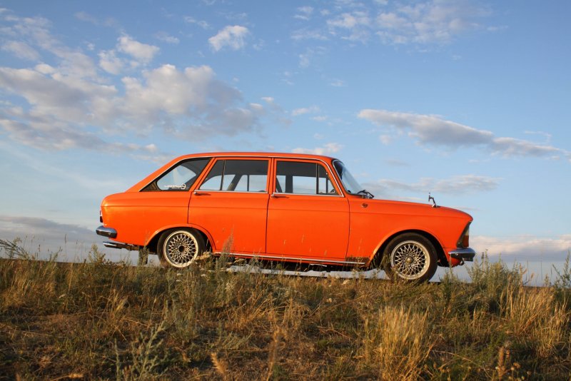 ИЖ 2125 Комби stance