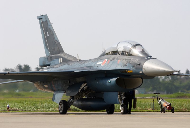 Mitsubishi f-2