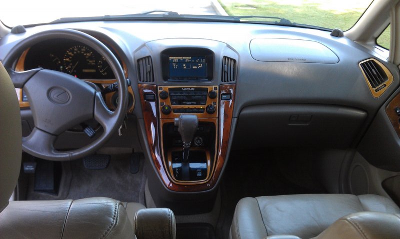 Lexus rx300 салон