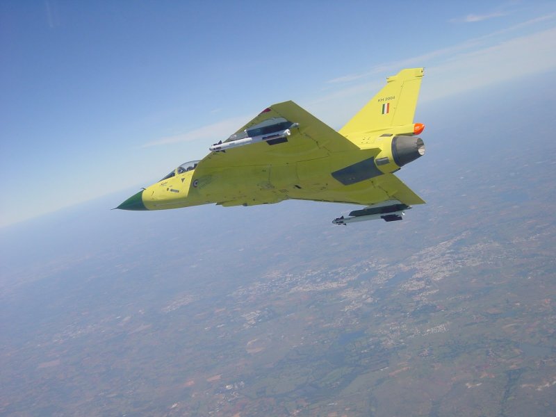 Самолет Tejas