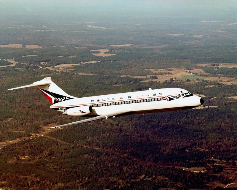 Самолёт MCDONNELL Douglas DC 9