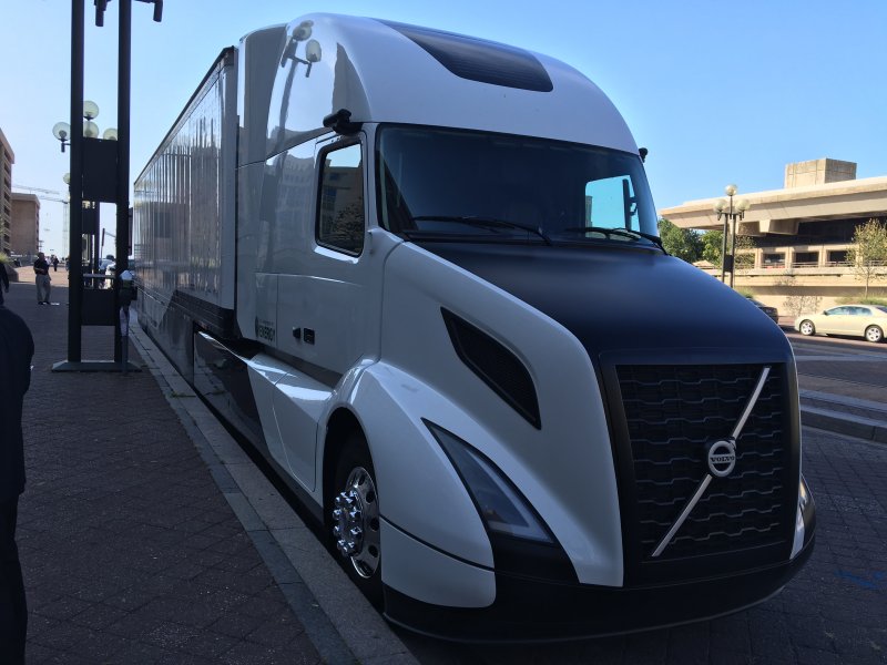 Volvo VNL 780 2020