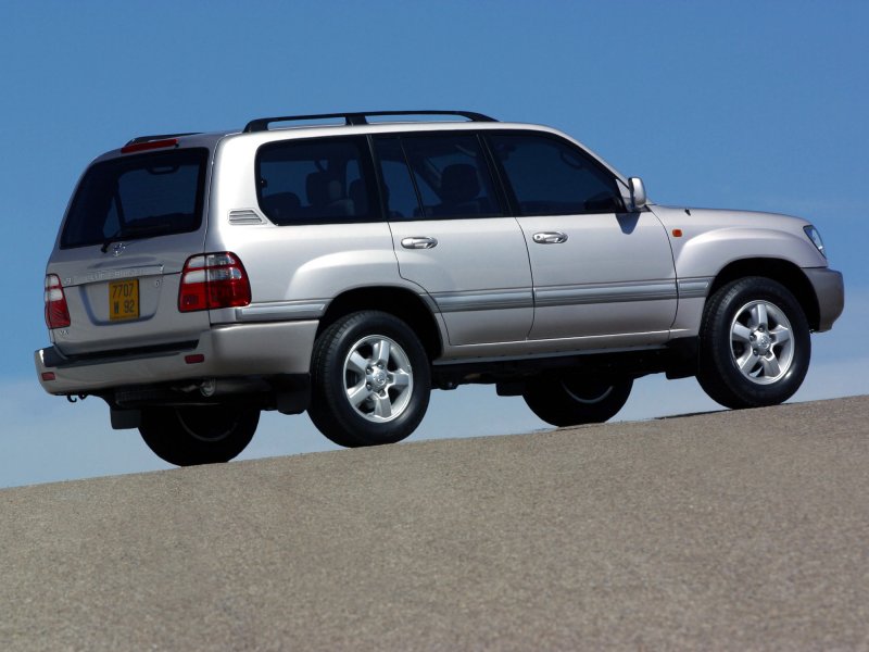 Toyota Land Cruiser 100 2006