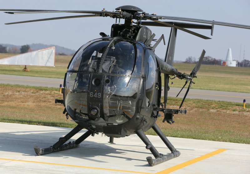 Вертолет Ah-6i