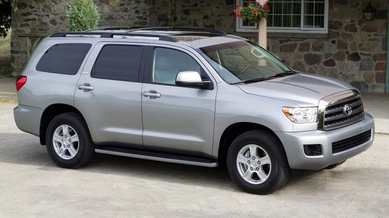 Toyota Sequoia 2