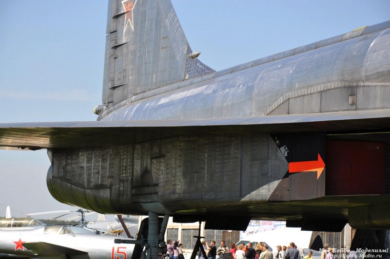 Самолёт т-4 сотка