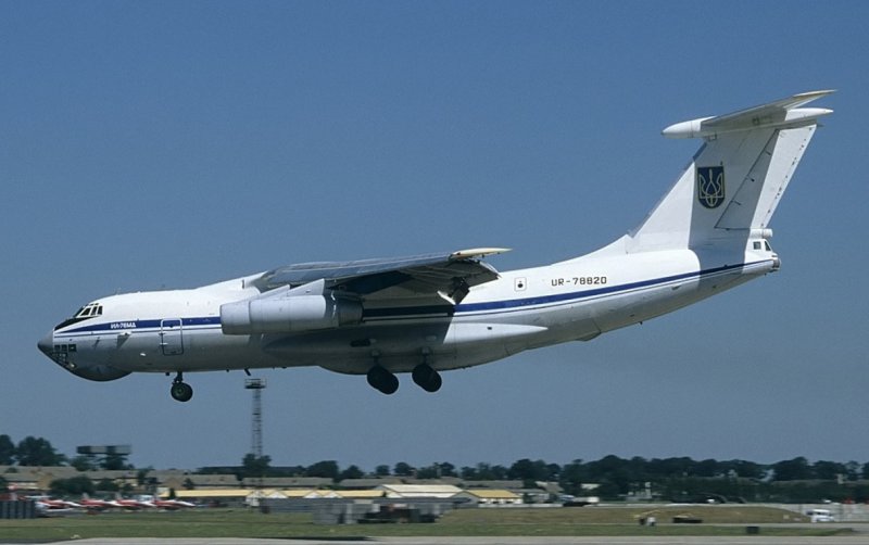 Ту-330 ил-76