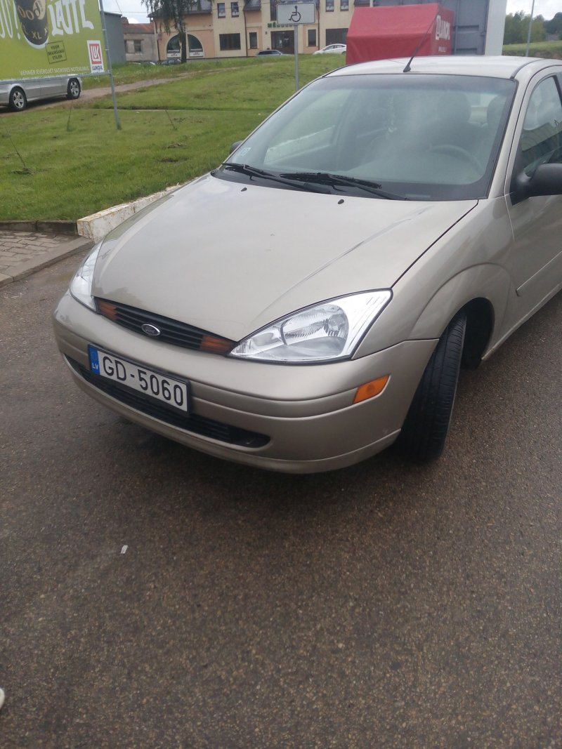 Форд фокус 1 2002 американец
