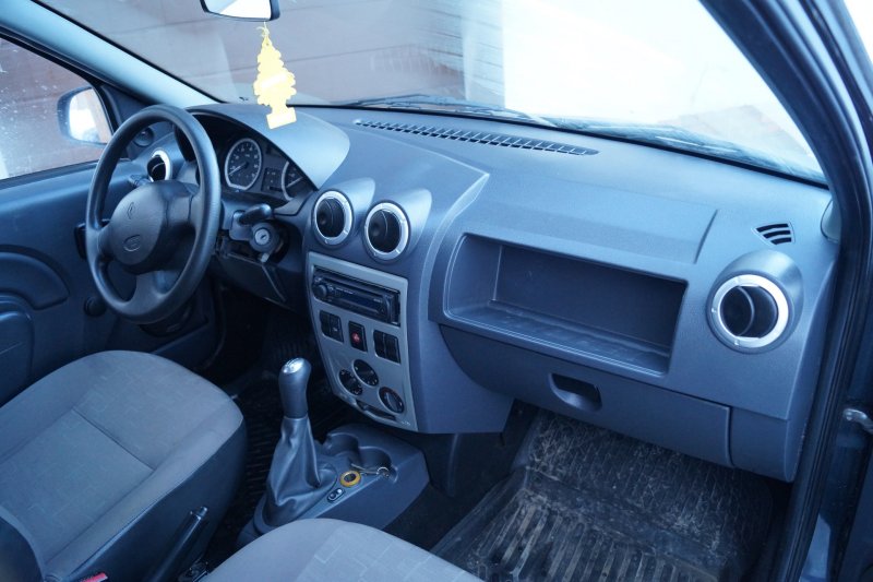 Торпедо Renault Logan 1