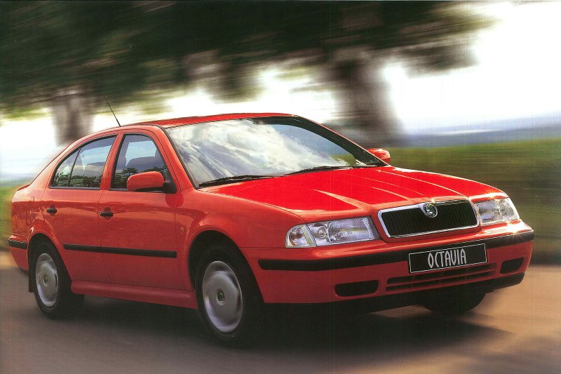 Шкода Октавия 2008 белая