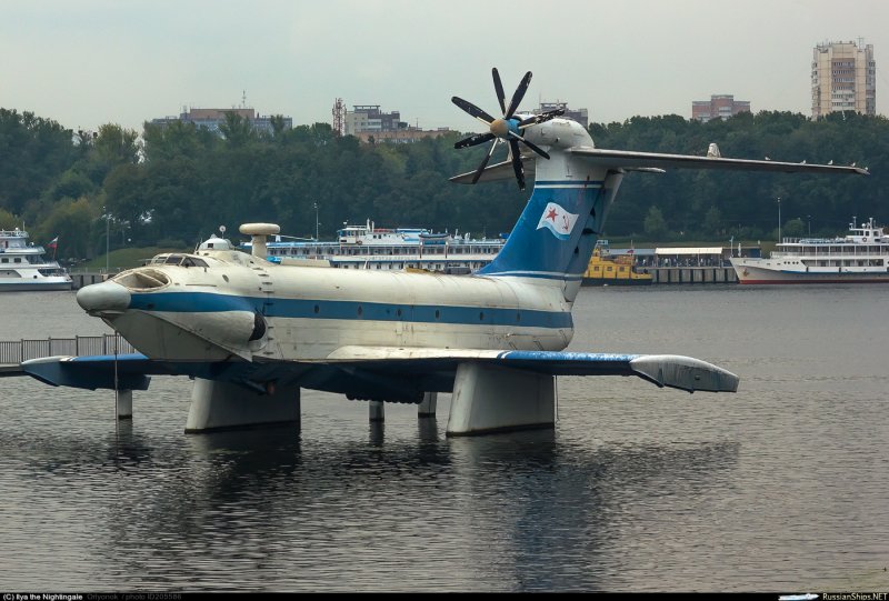 Экраноплан см-6