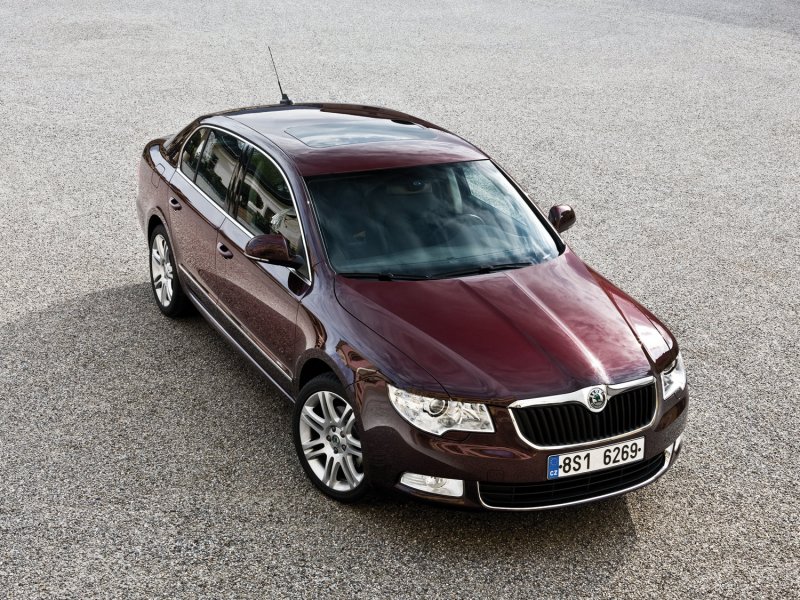 Skoda Superb II вишнёвый