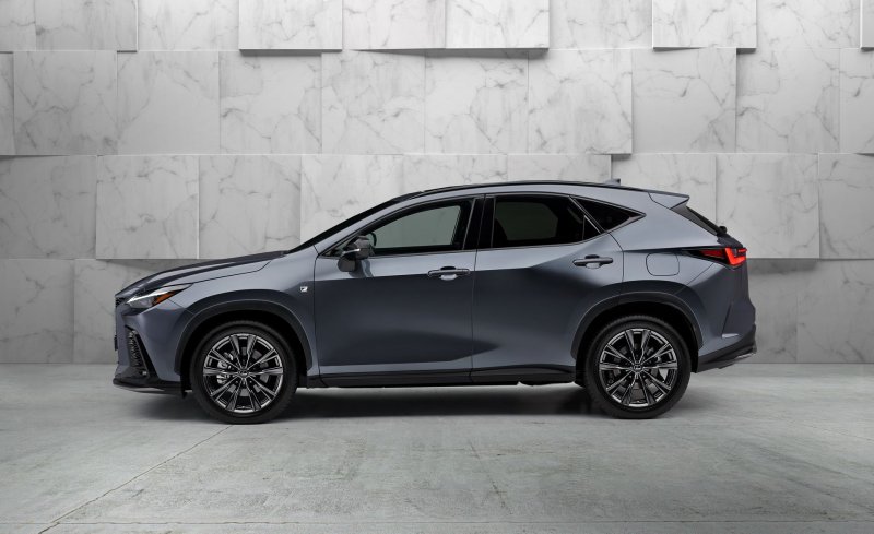 Лексус NX 2021