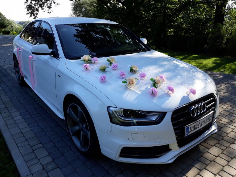 Украшение свадебного автомобиля