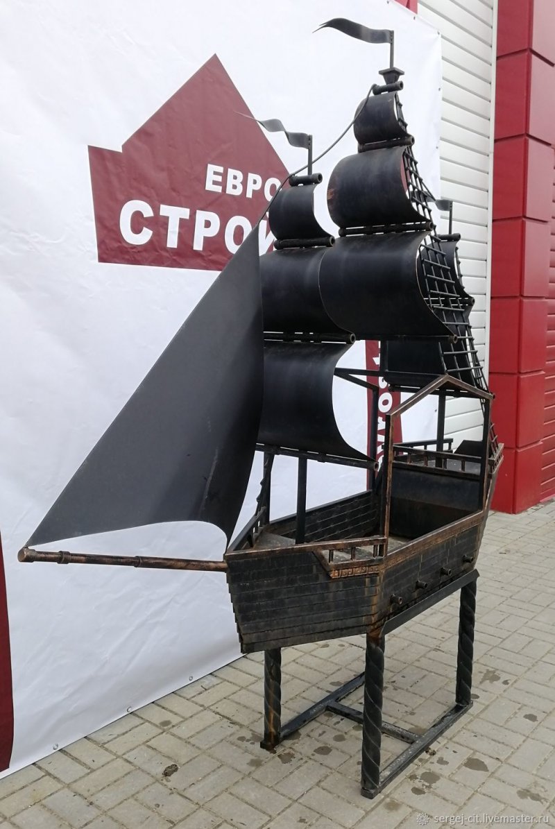 Кованый мангал корабль