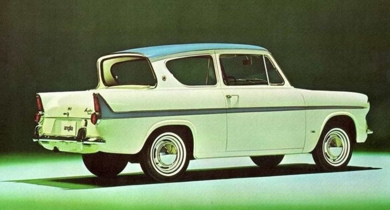 1960 Ford Anglia 105e