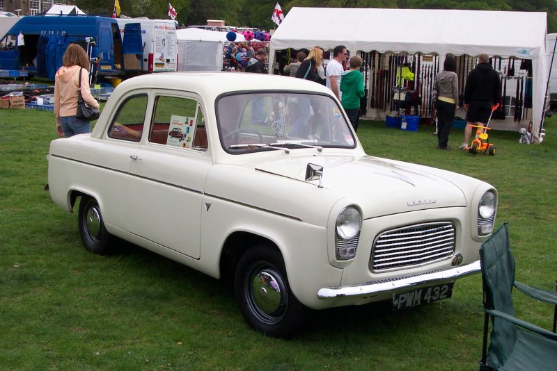 Ford Anglia 100e