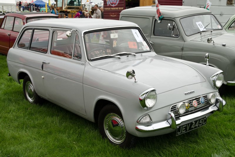 1960 Ford Anglia 105e