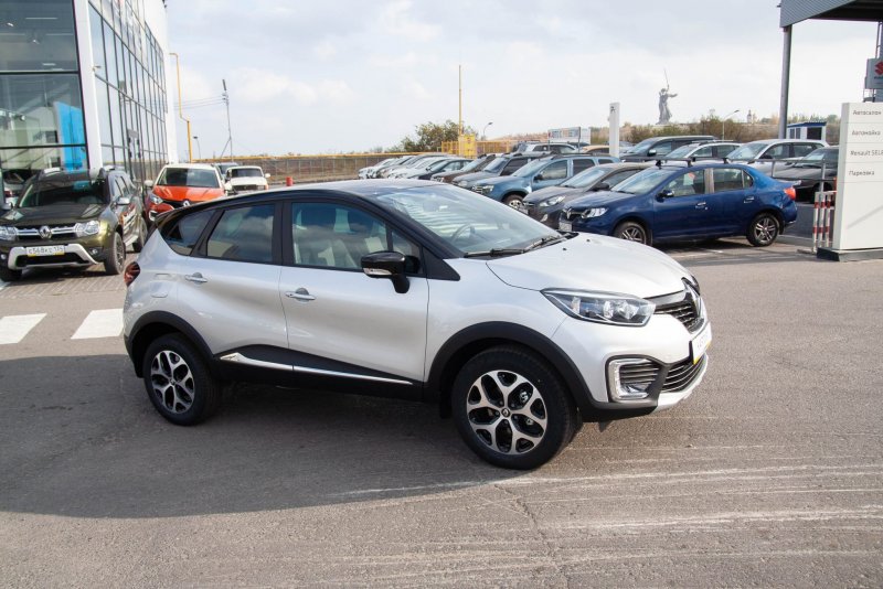 Renault Captur серый 2020