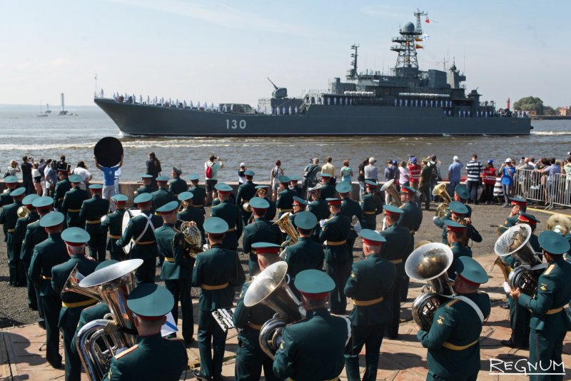 Казанец корабль в Кронштадте