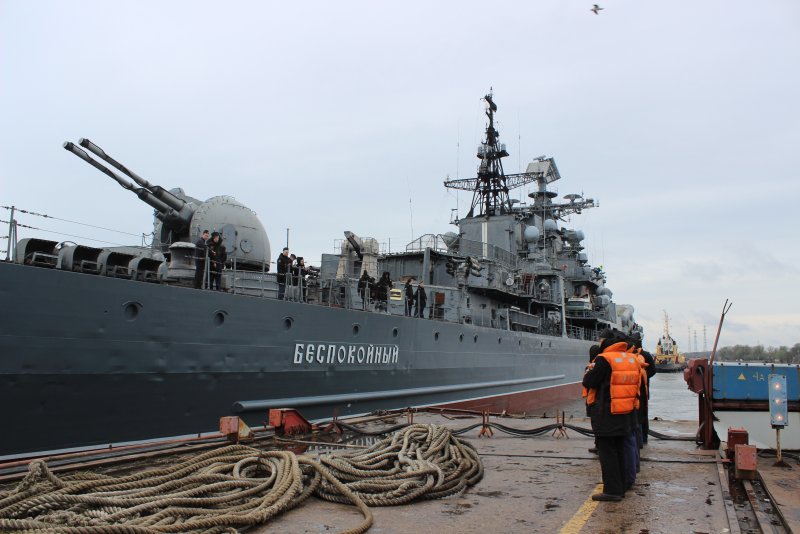 Эсминец беспокойный Кронштадт
